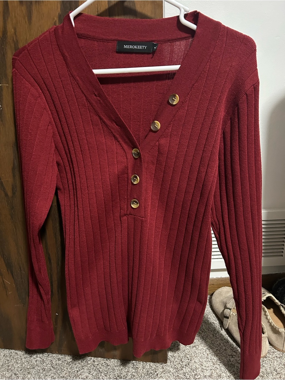 Merokeety Women's Ribbed V-Neck Button Pullover - Wine
